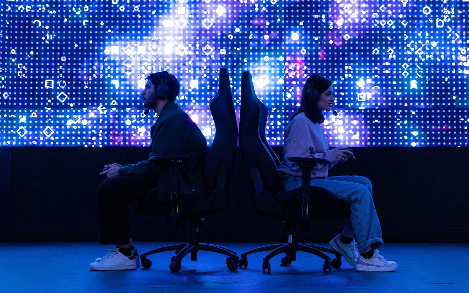 تأثير الصندوق: الاستثمار في الألعاب الإلكترونية والابتكار والتواصل العالمي